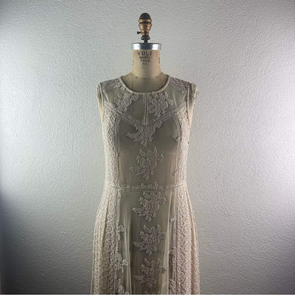 Forever 21 l M Contemporary Boho Neutral Floral Embroidered Lace Mesh Maxi Dress